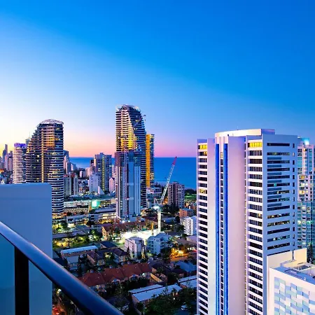 Private Rooftop Spa Penthouse Apartment - Sierra Grand - Coasthm Gold Coast Exterior photo